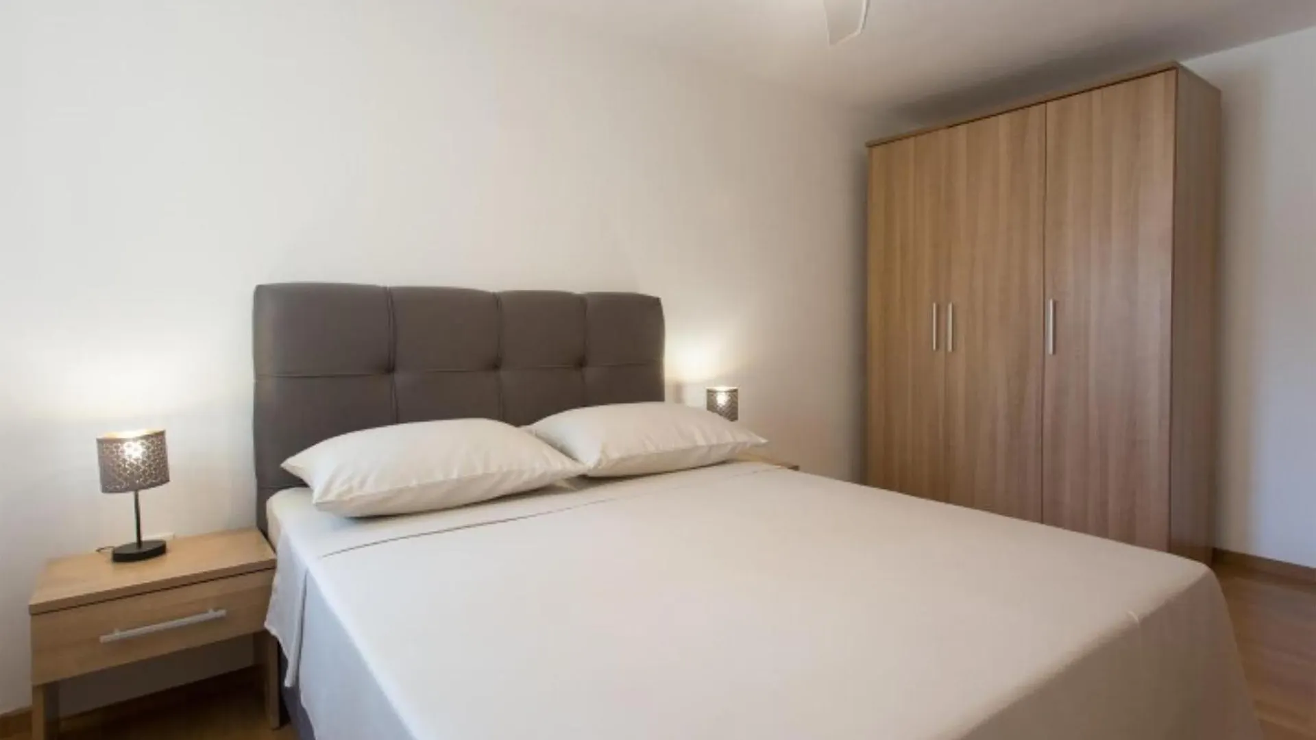 Beautiful Home In Okrug Donji With Wifi Croatia