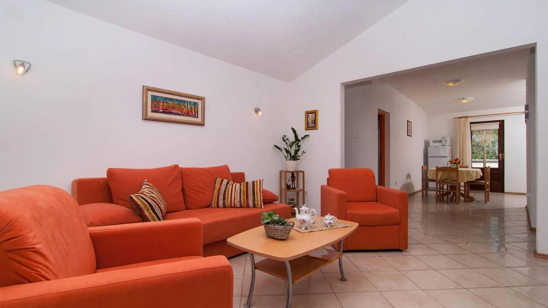 Holiday home Beautiful Home In Okrug Donji With Wifi